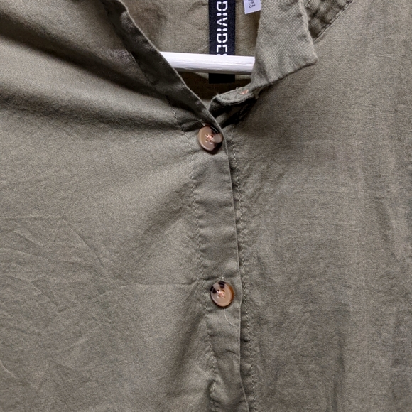 Shirt - Picture 1 of 4